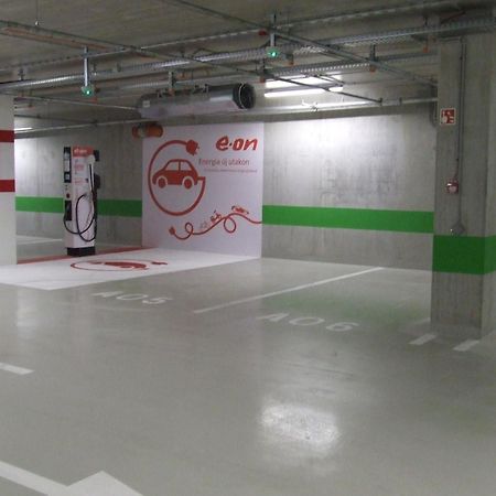 Apartmanhaz Soho 杰尔 外观 照片