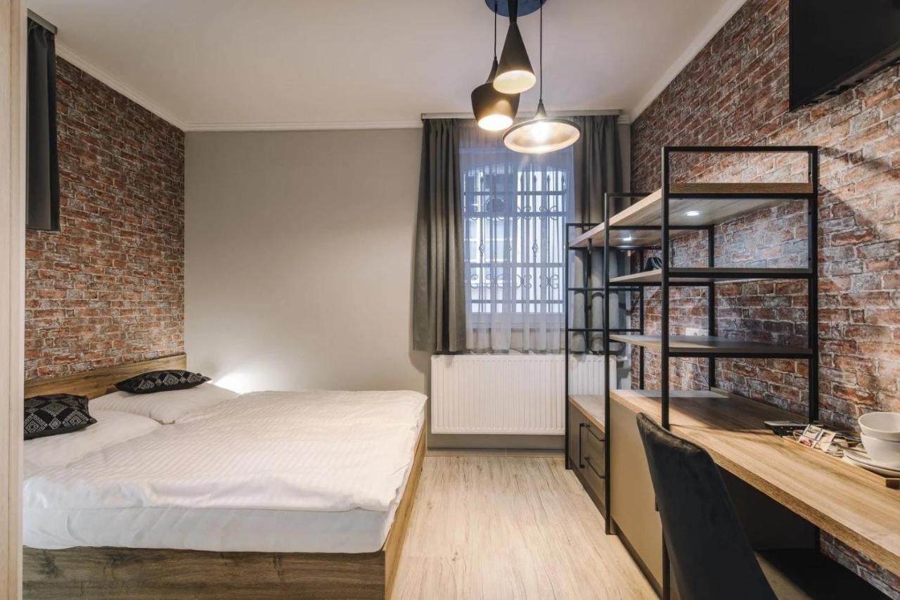 Apartmanhaz Soho 杰尔 外观 照片