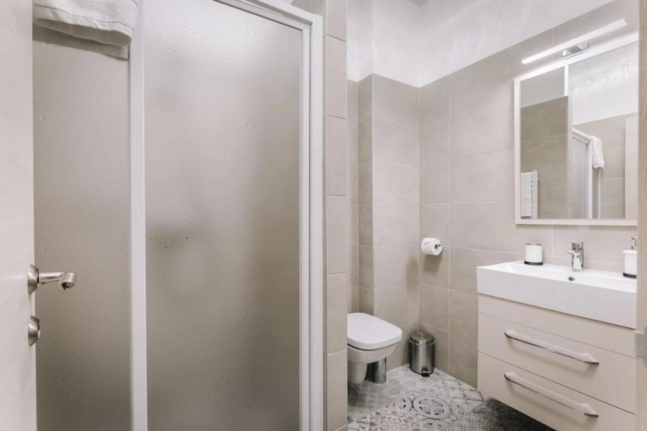 Apartmanhaz Soho 杰尔 外观 照片