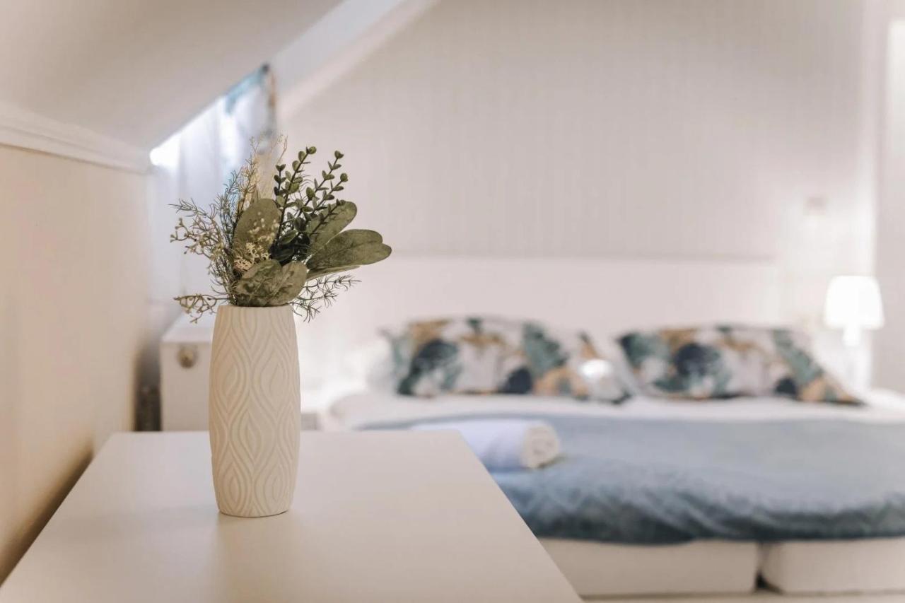 Apartmanhaz Soho 杰尔 外观 照片