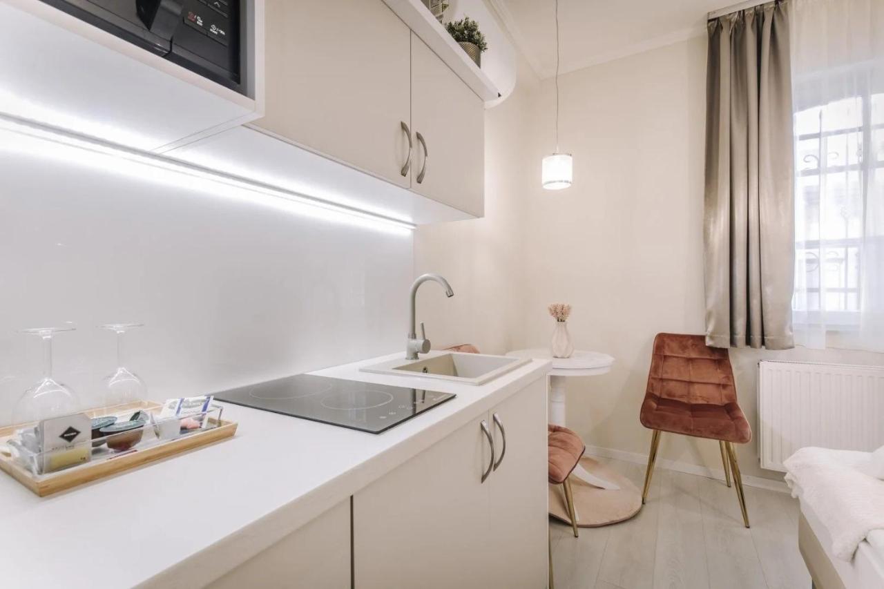 Apartmanhaz Soho 杰尔 外观 照片