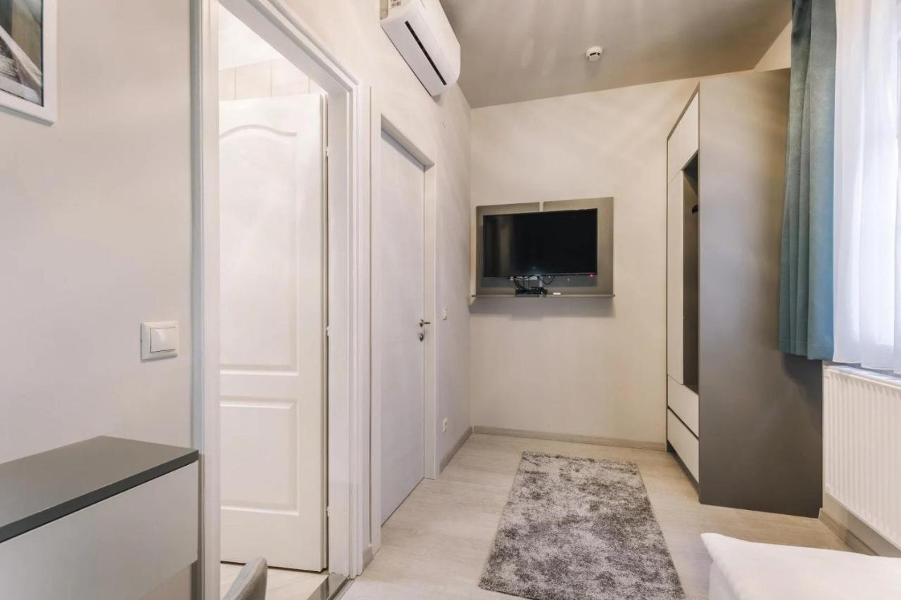 Apartmanhaz Soho 杰尔 外观 照片