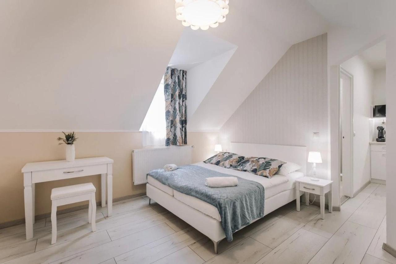 Apartmanhaz Soho 杰尔 外观 照片