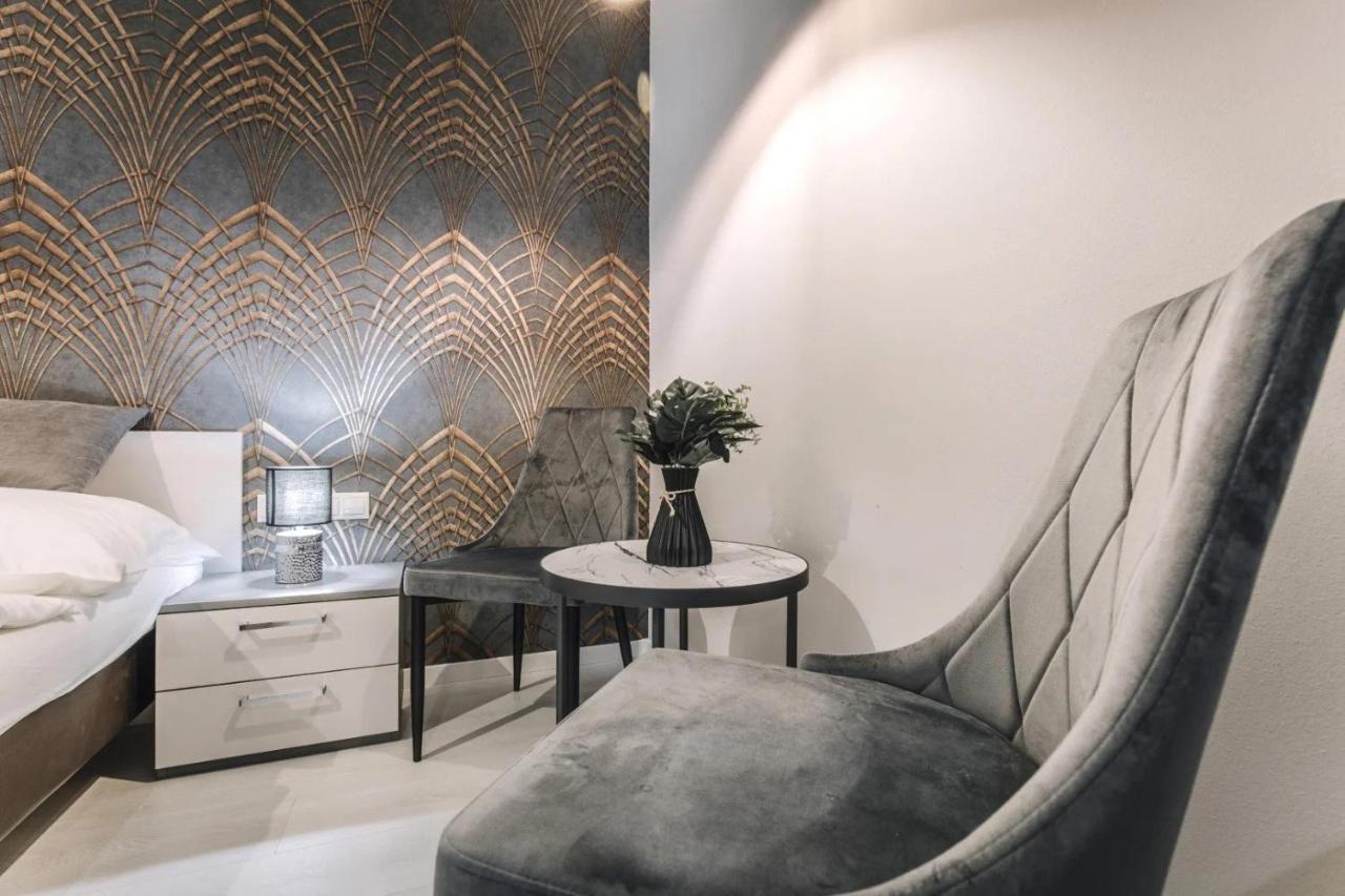 Apartmanhaz Soho 杰尔 外观 照片