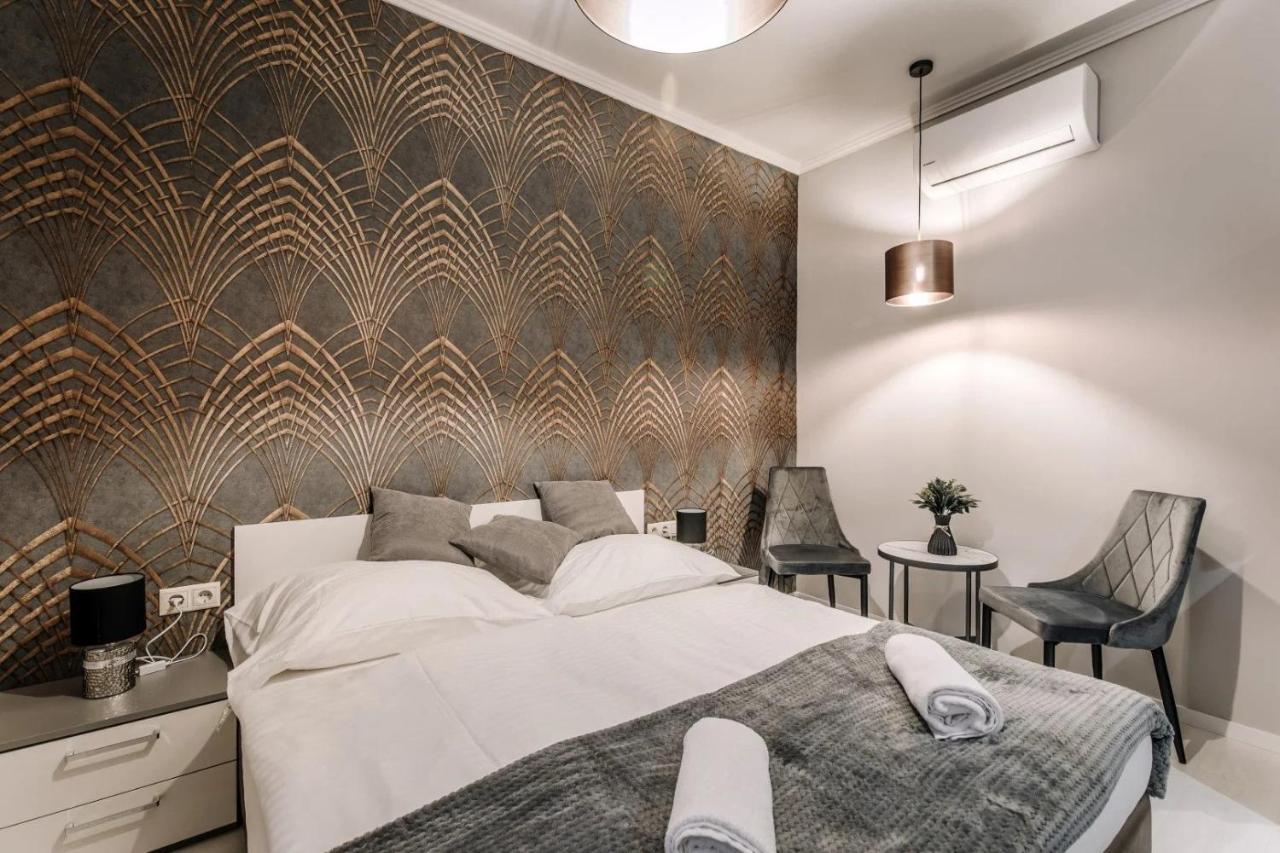 Apartmanhaz Soho 杰尔 外观 照片