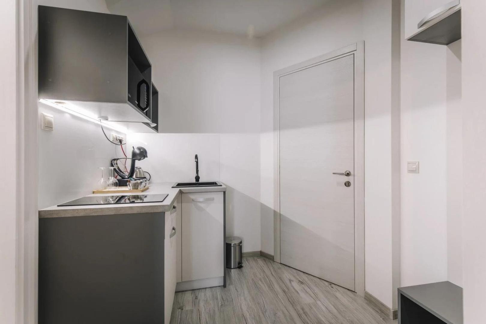 Apartmanhaz Soho 杰尔 外观 照片