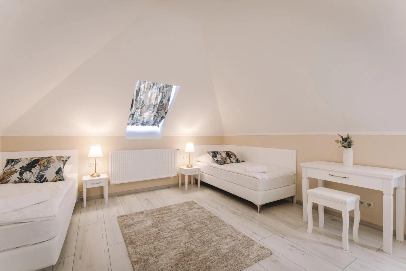Apartmanhaz Soho 杰尔 外观 照片