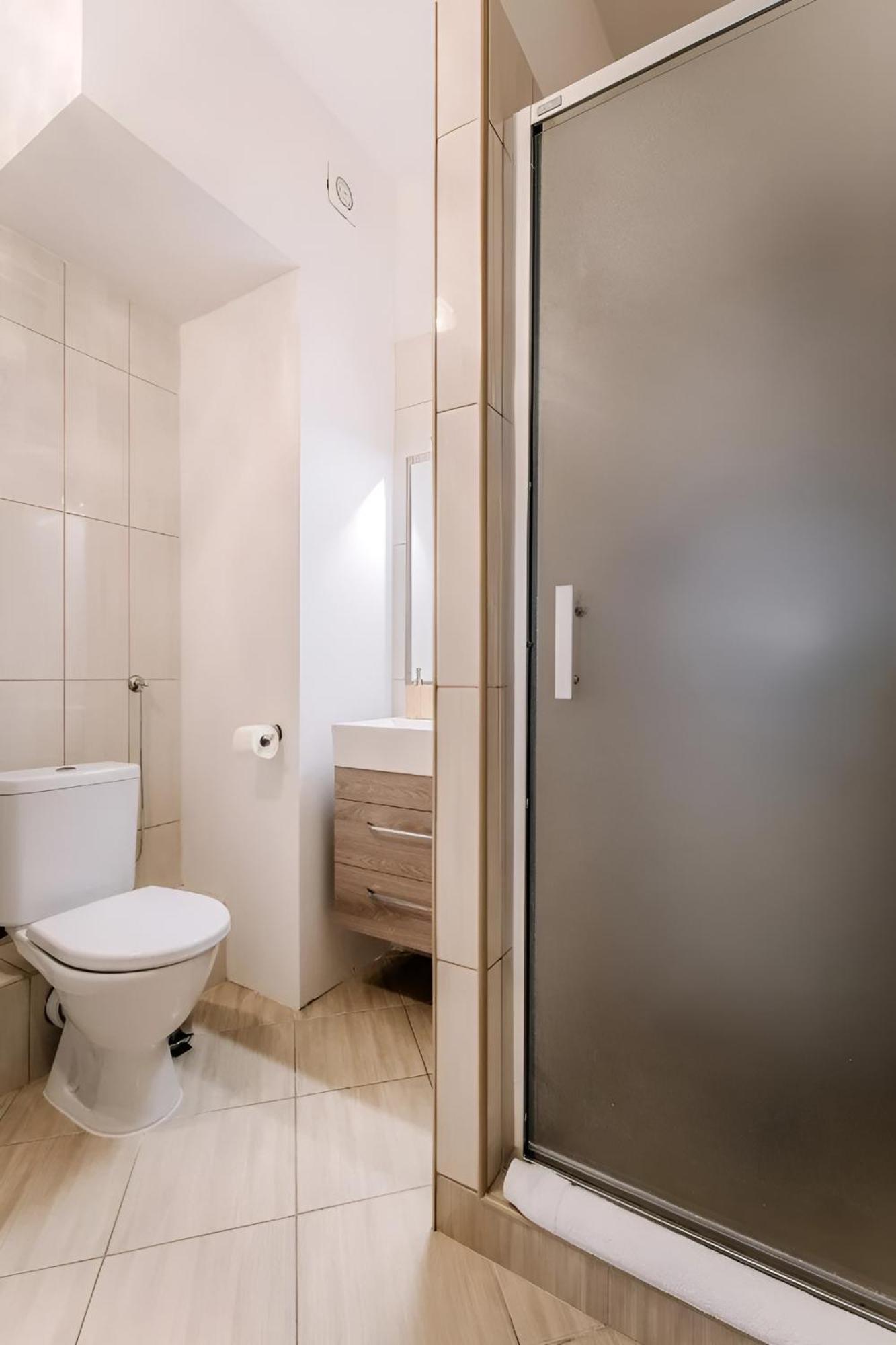 Apartmanhaz Soho 杰尔 外观 照片