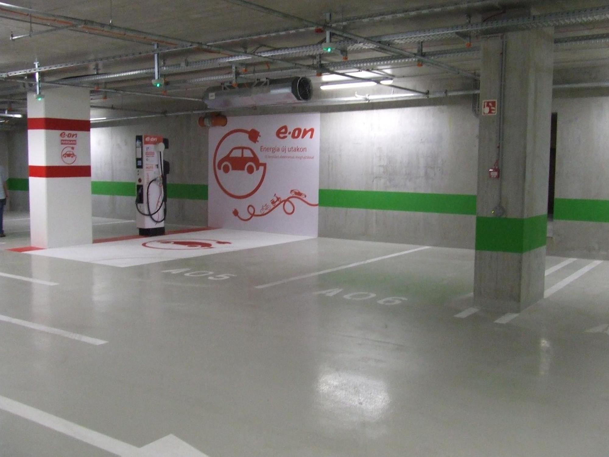 Apartmanhaz Soho 杰尔 外观 照片